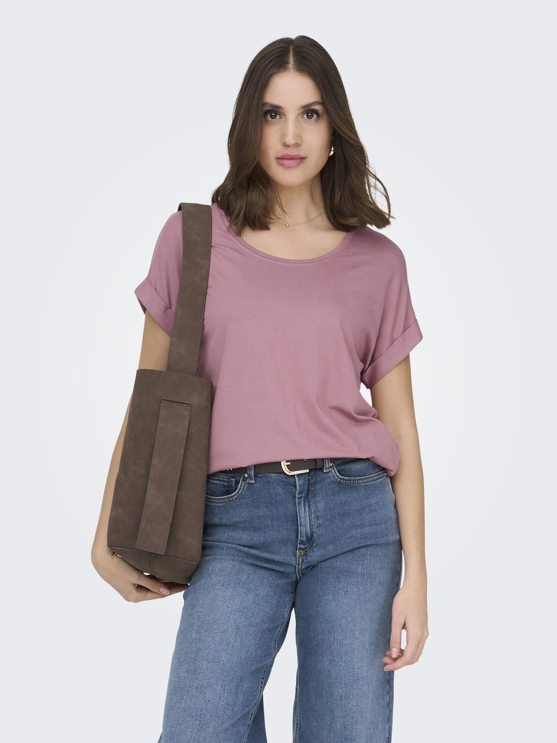 model_shot-front